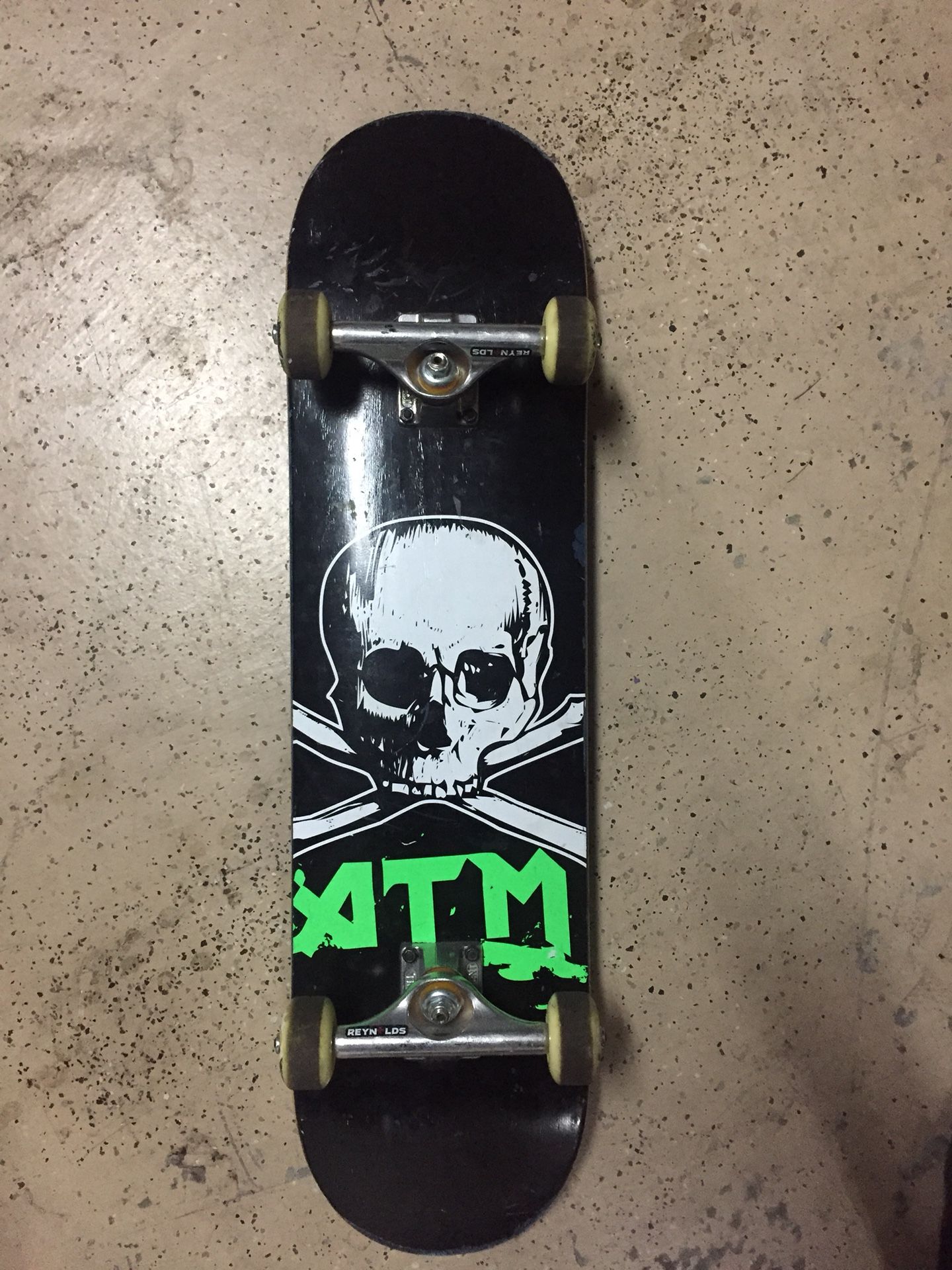 XTM skateboard