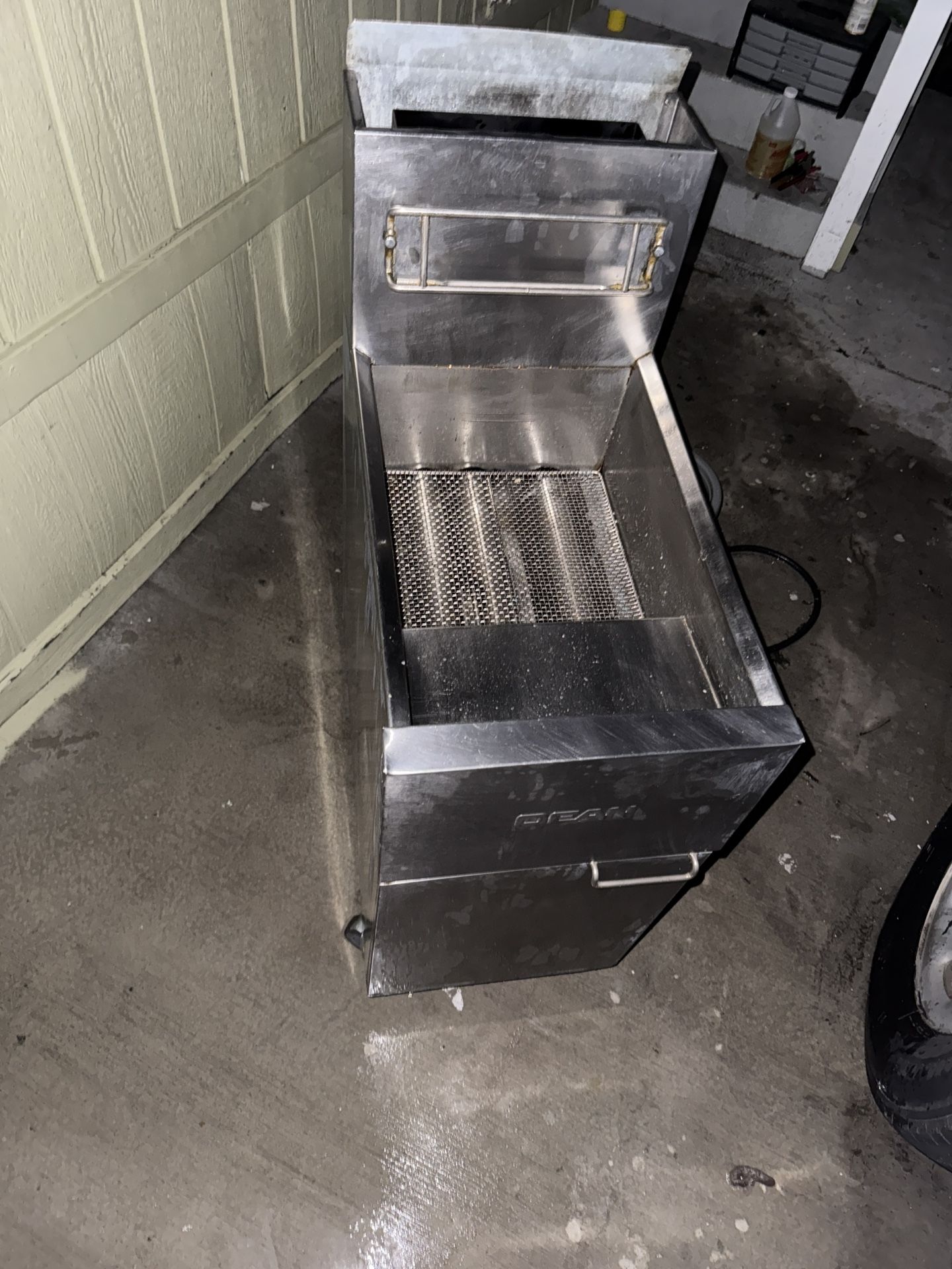 Propane Commercial Fryer With Wheels