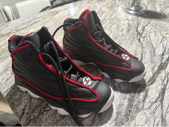 Boys shoes size 5