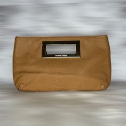 (MT431) EUC Michael Kors Clutch
