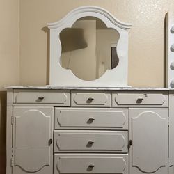 white Dresser