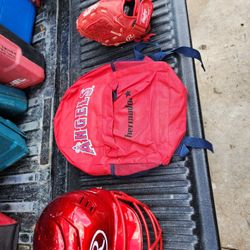 Baseball Gear.  Small Tbaĺl Or Single A  size Lefty Glove.  