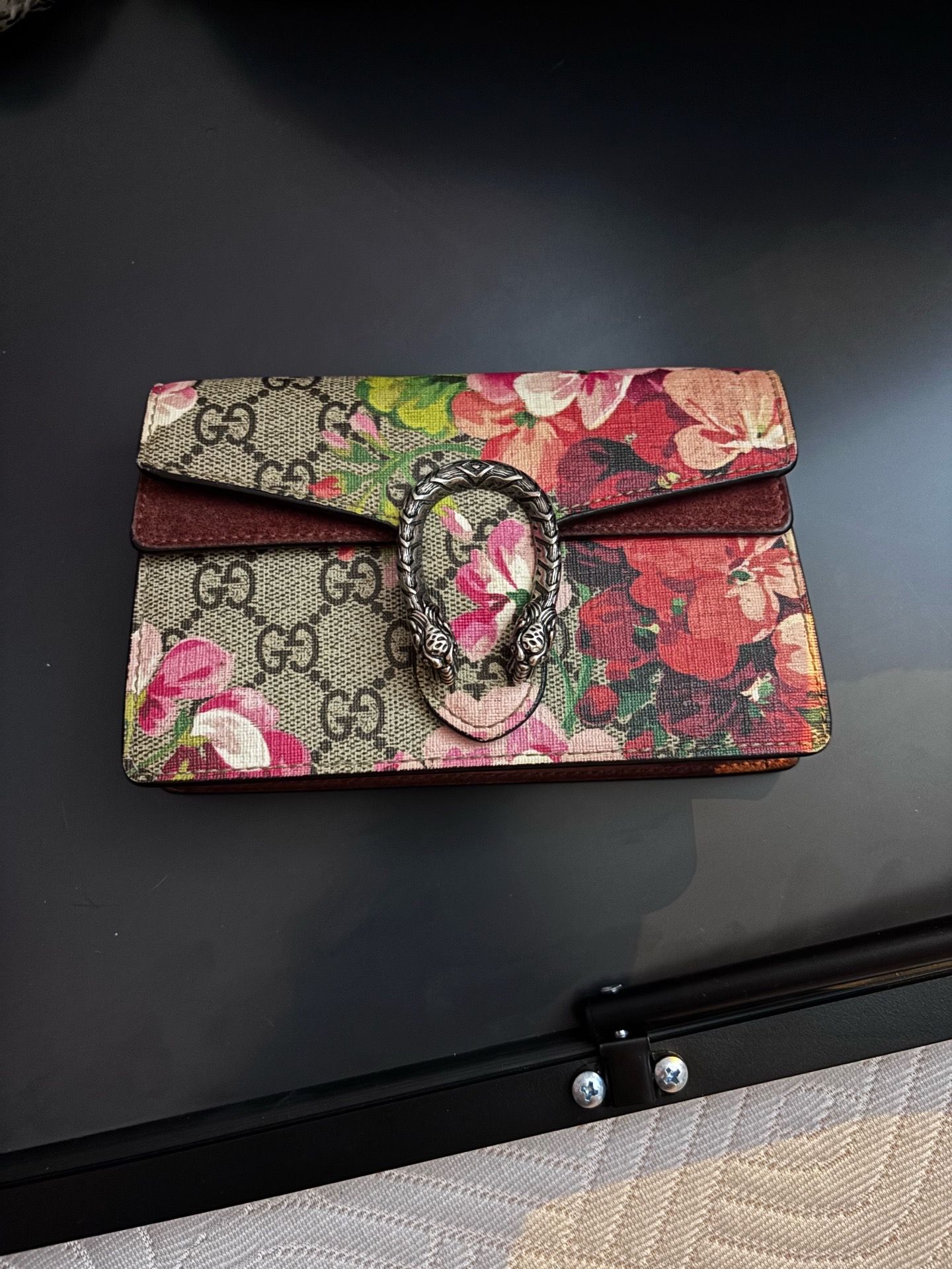 Authentic Gucci Dionysus GG Supreme "Blooms" wallet-on-chain / mini bag.