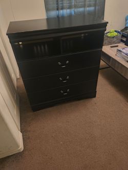 Dresser