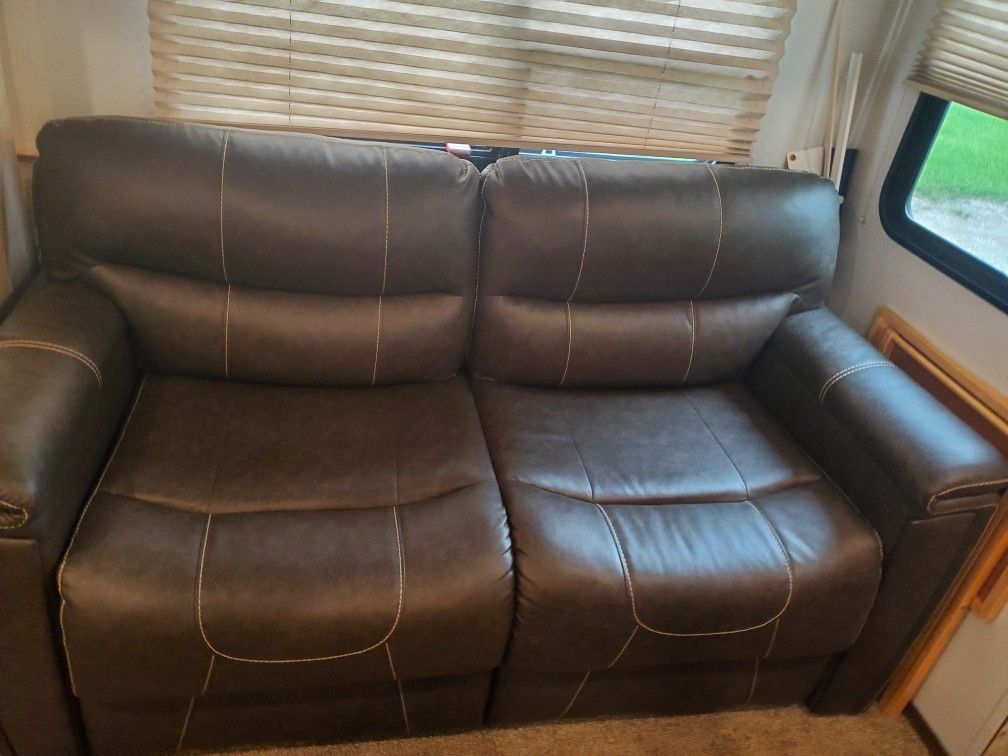 Rv Tri Fold Sofa for Sale in Orlando, FL - OfferUp