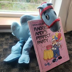 Rare Vintage 1976 "The Camel With The Wrinkled Knees"  A Raggedy Ann & Raggedy Andy  Playmate 