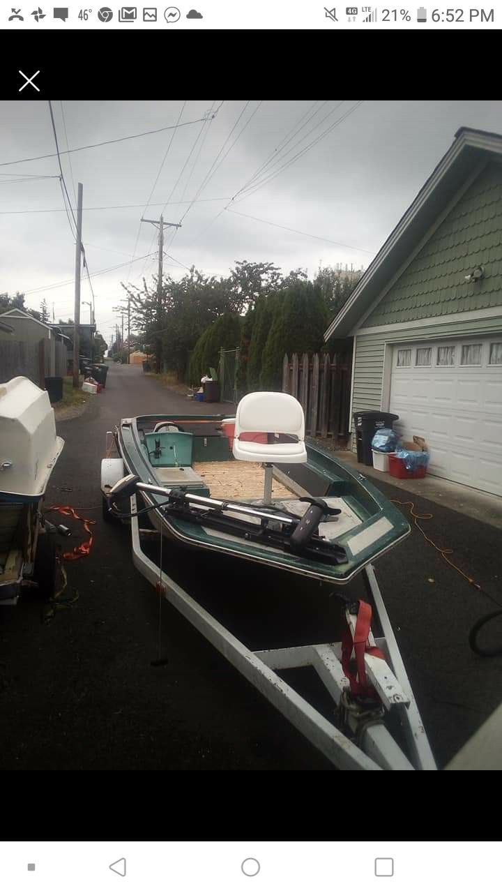18 ft bass boat and trailer