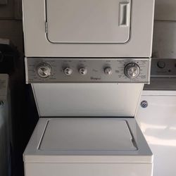 24” WHIRLPOOL WASHER & DRYER COMBO