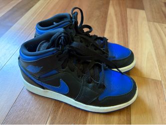 Nike sneakers youth 3.5