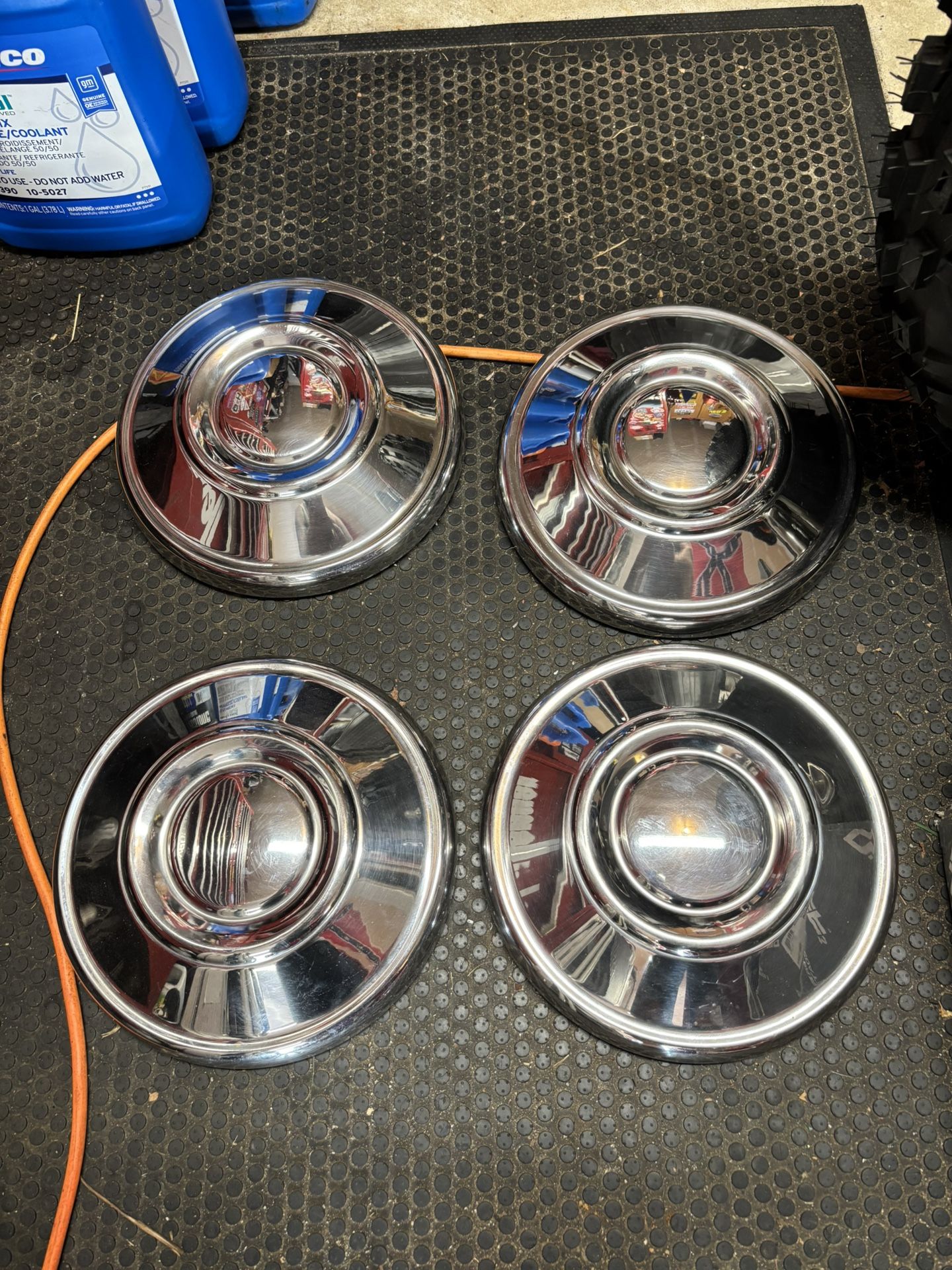 Set of 4 old school vintage dog bowl wheel center caps chrome hub caps 10” very good condition $75