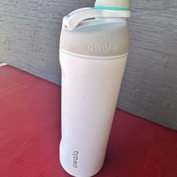 Owala Twist insulated water bottle 19 oz