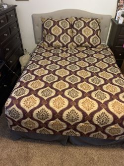 Queen Comforter 