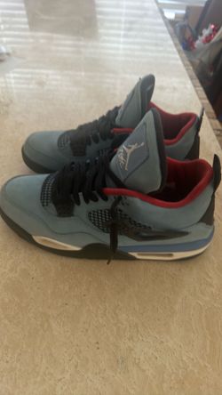 Travis Scott 4s