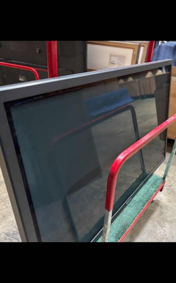 CRAZY CHEAP...... HUGE TVs ......50 65 70 80 ... Dirt Cheap
