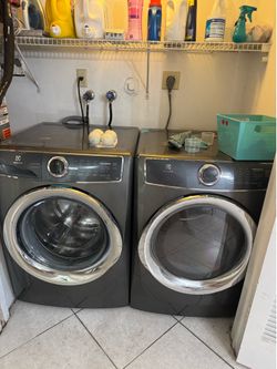 3 dryers Electrolux