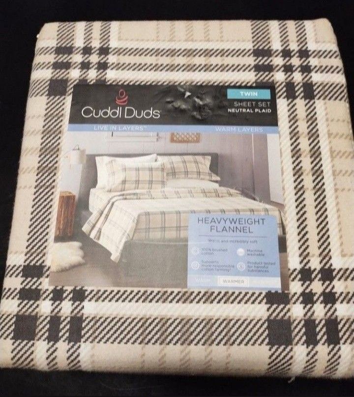 New Twin Heavyweight Flannel Sheet Set - 1 Fitted, 1 Flat, 1 Pillowcase (Beige Plaid Print)