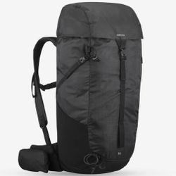 Quechua MH100 35L Hiking Backpack New W/Tags