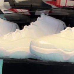 Jordan 11 Legend Blues 