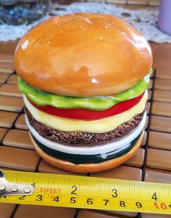 Vintage 1979 Berman & Anderson Ceramic Cheeseburger Music Box made in Japan.