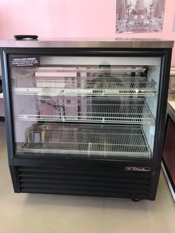 True 48 inch refrigerator display like new cond