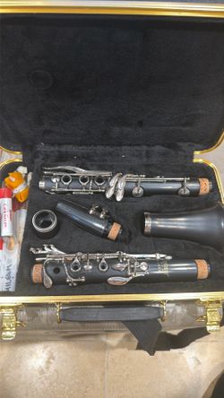 Selmer 1400 Clarinet like New