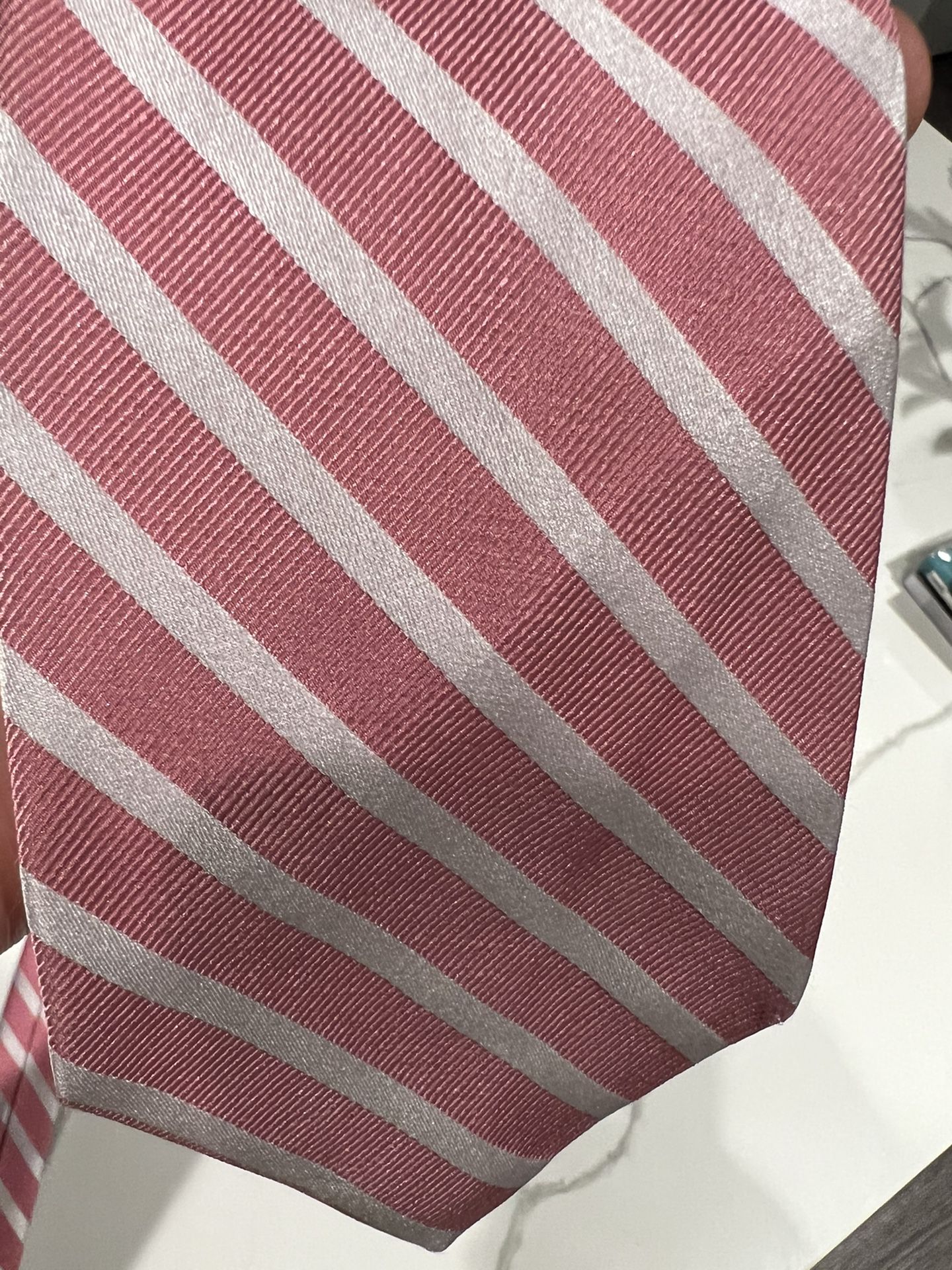  Izod Pink Tie