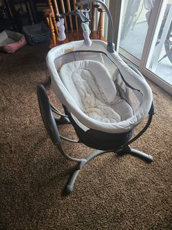 Graco Duoglider Baby Swing (doesn't swing)