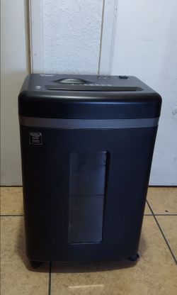 Fellowes B-121C SHREDDER.