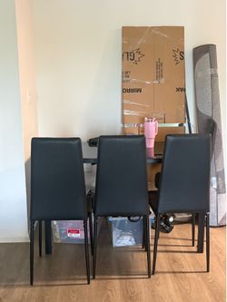 Dining Table with 4 chairs