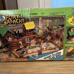 Fort Apache Frontier Play Set 