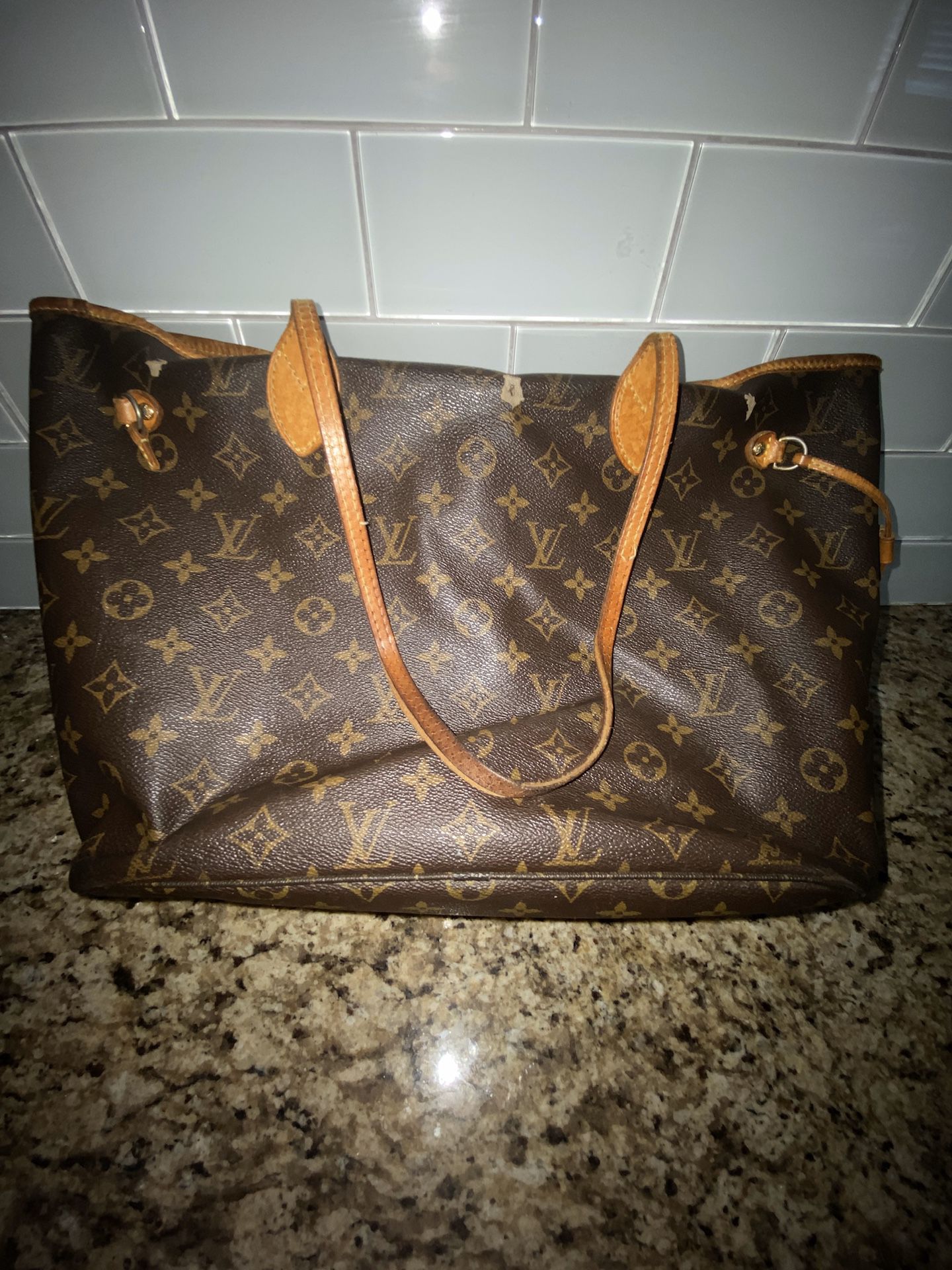 Authentic Brand NEW LV Neverfull Pouch for Sale in Houston, TX - OfferUp