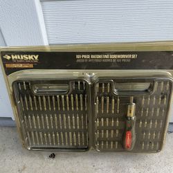 Husky Ratcheting Screwdriver 101 Piece Set