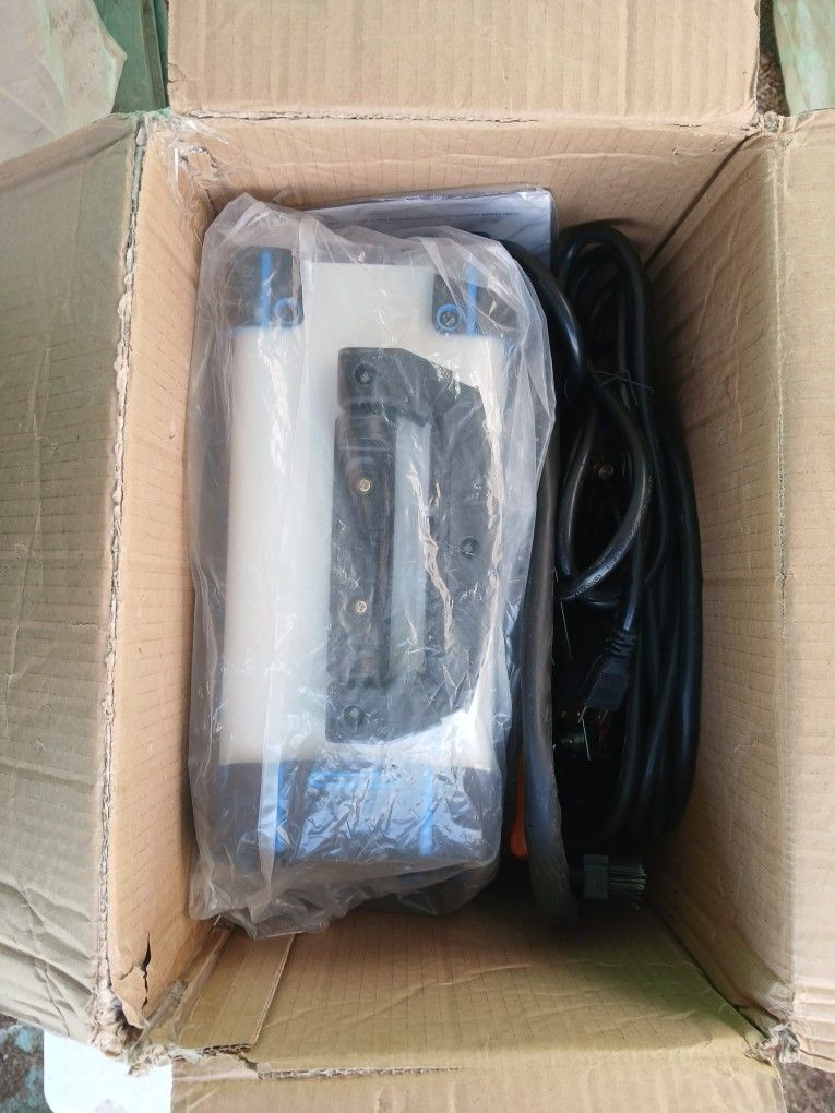 New 135 Amp MIG 3/1Multiprocess110V Flux Core/MIG/Lift TIG/Stick Welding Synergic Ctrl, IGBT Welder