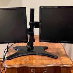 Affordable Dual-Screen Setup - DoubleSight DS-2200WB (Great for Budget Workspaces)