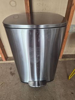 Stainless steel garbage can