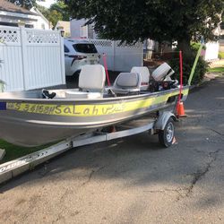 Boat for sale with Johnson Engine
