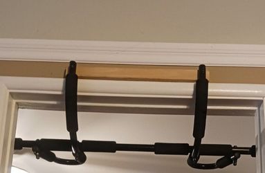 ●●AVAILABLE●● Doorway Chin-up Bar ~ Read Description B4 Contact