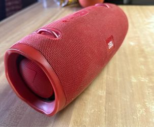 Jbl Xtreme 2 portable Bluetooth speaker