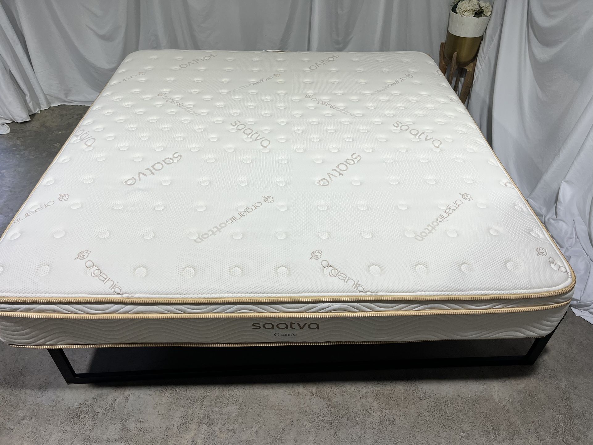 Saatva Classic Luxury Firm Mattress - KING