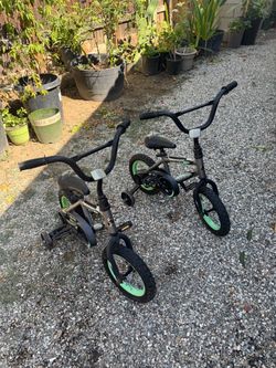 Kids Bikes with Training Wheels – Set of 2