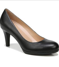 SIZE 8.5 WOMEN'S Naturalizer Womens Michelle Classic High Heel Pump