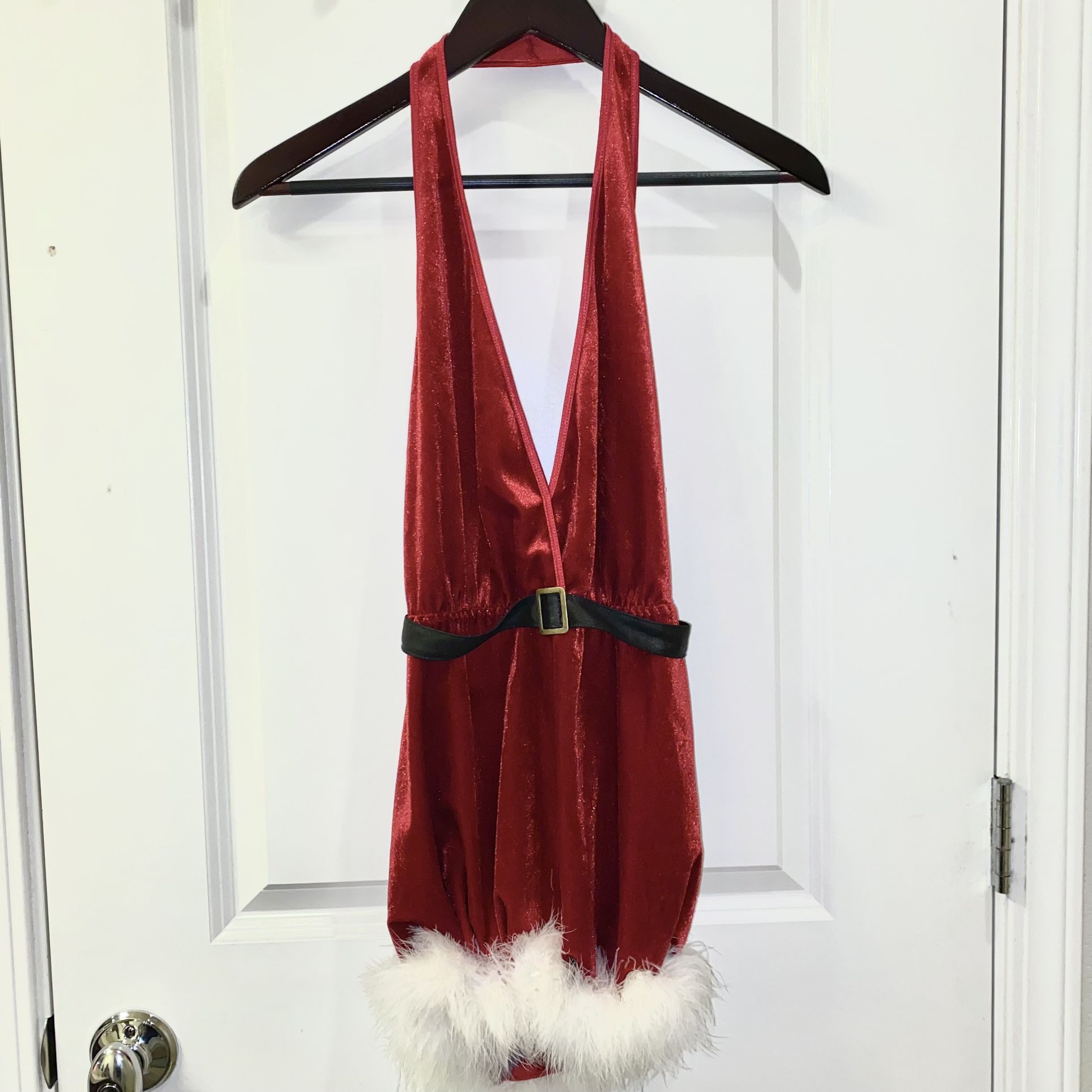 Women's Mrs. Claus Christmas Cute Outfit Private Luxuries Size Medium Made in Honduras 100% Polyester