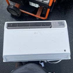 LG 14000 Btu Air Conditioner 