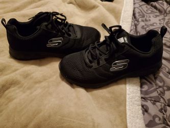 Super nice memory foam sketchers size men's 8.5 . Or women's