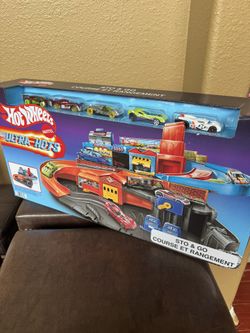 Hot Wheels GREAT for Christmas!