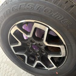 5 Tires (like NEW) Bronco 2025