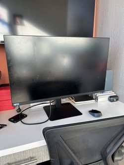 Samsung Viewfinity S8 Monitor With Adjustable Stand
