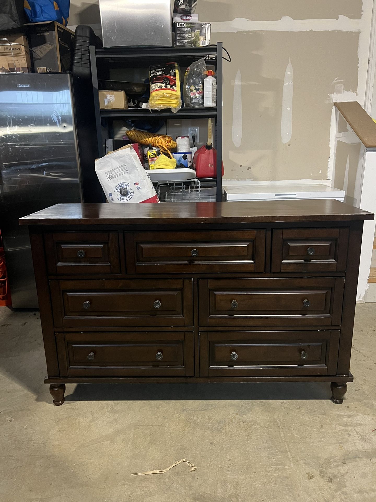 Traditional Seven Drawer Dresser