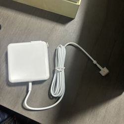 MACBOOK CHARGER