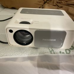 Fangor Projector